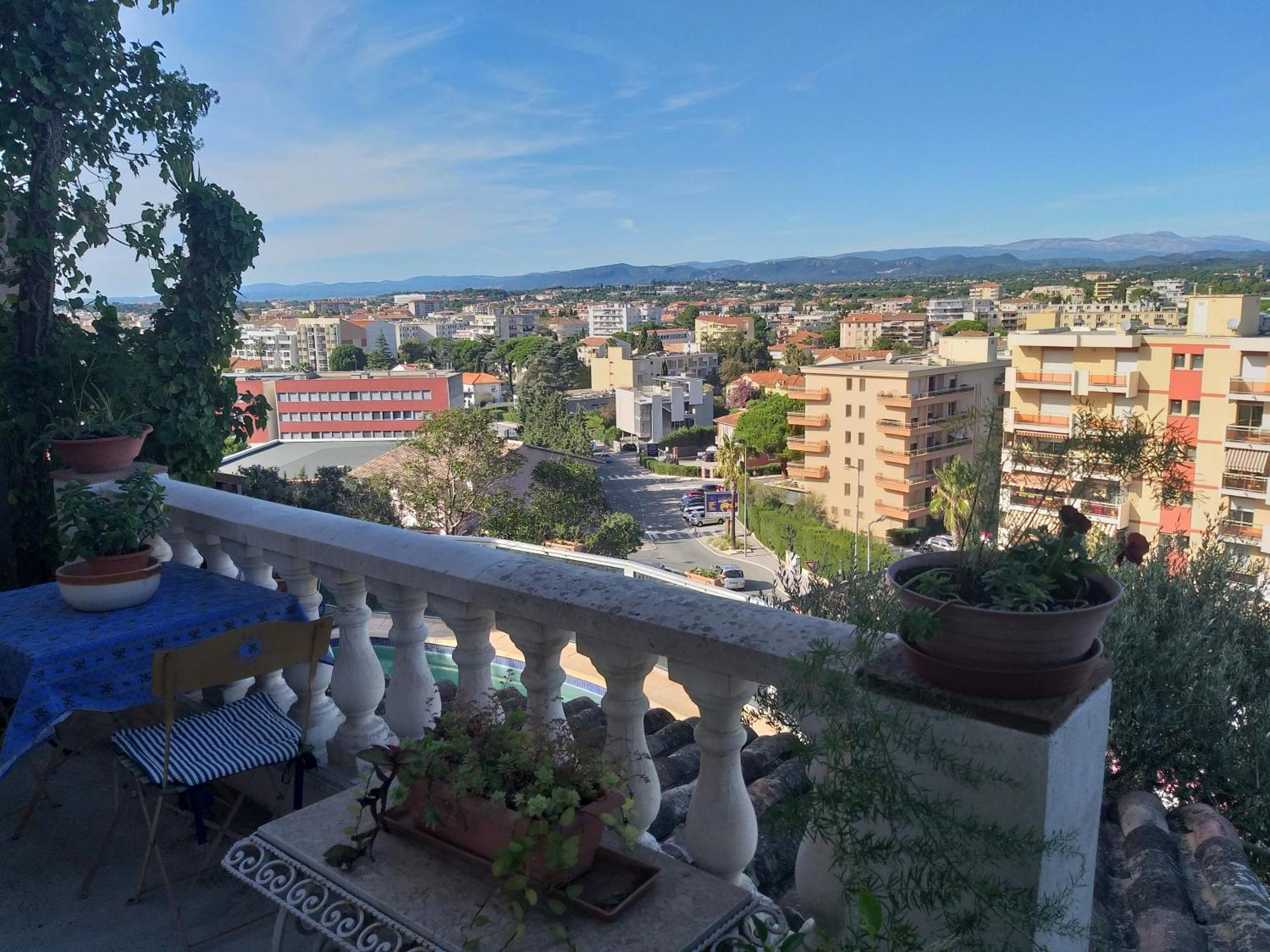 Joli Studio Saint-Raphaël Δωμάτιο φωτογραφία